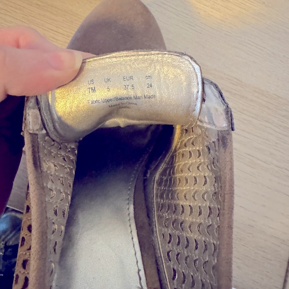 Fergalicious Dade Wedge Brogue Platform Bootie - Picture 4 of 5